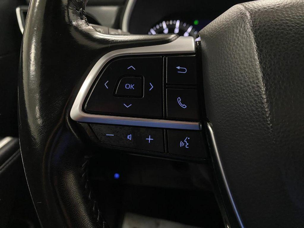 used 2021 Toyota Highlander car, priced at $31,774