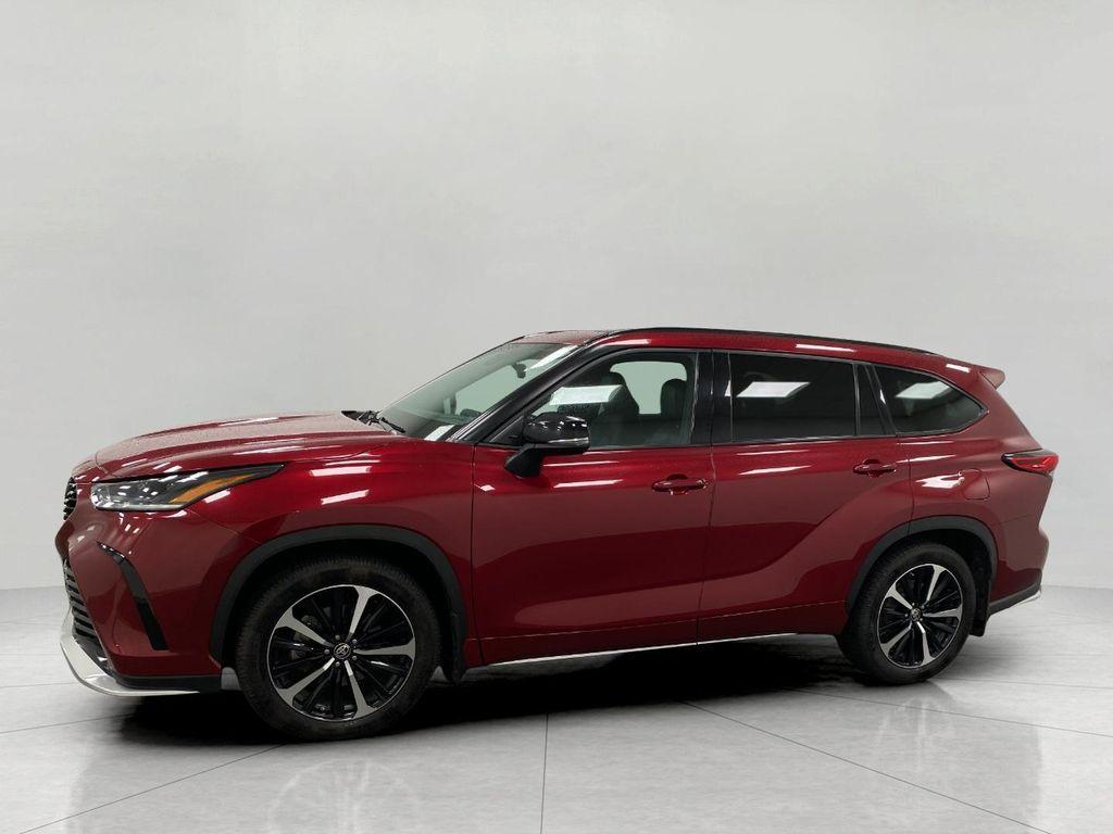 used 2021 Toyota Highlander car, priced at $31,774