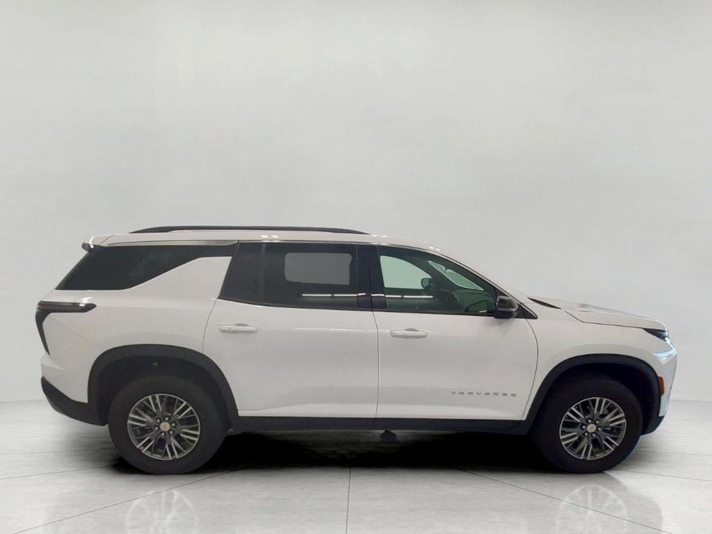 used 2025 Chevrolet Traverse car, priced at $34,993