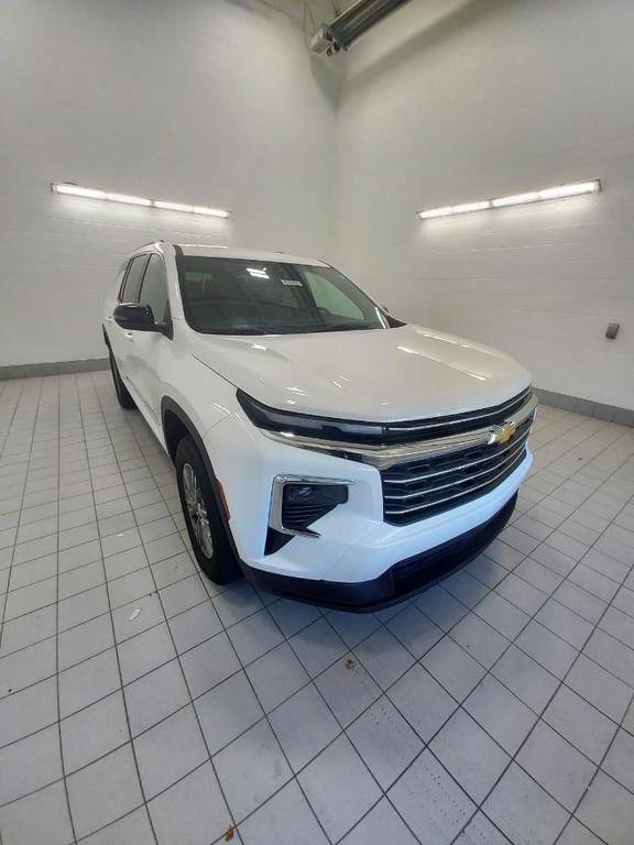 used 2025 Chevrolet Traverse car, priced at $36,995