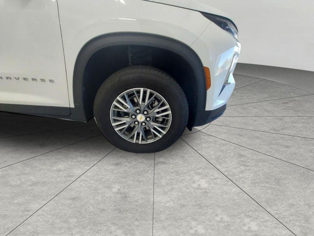 used 2025 Chevrolet Traverse car, priced at $34,993