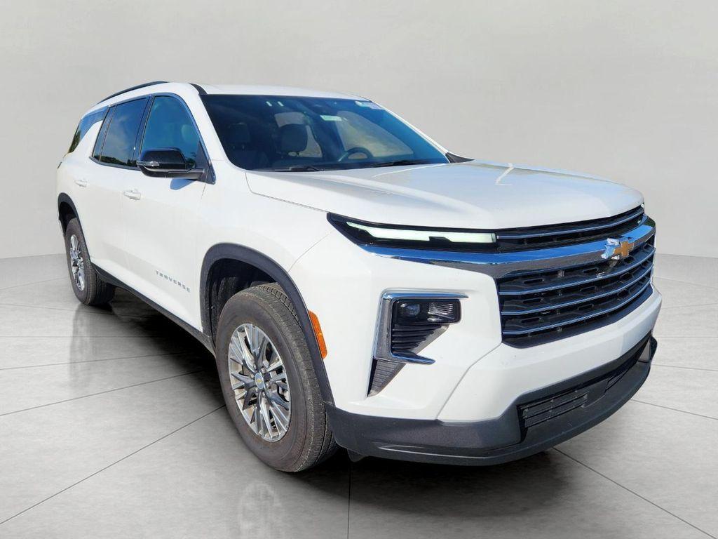 used 2025 Chevrolet Traverse car, priced at $36,995