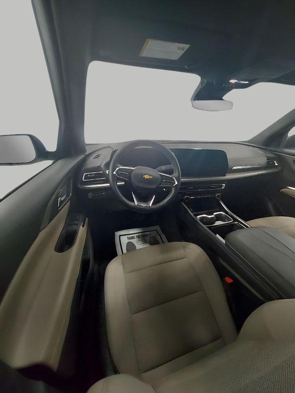 used 2025 Chevrolet Traverse car, priced at $34,993