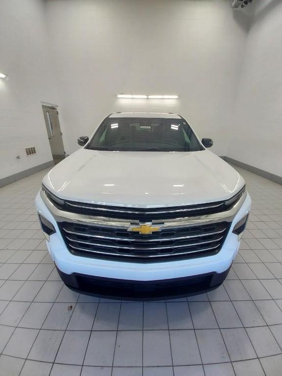 used 2025 Chevrolet Traverse car, priced at $36,995
