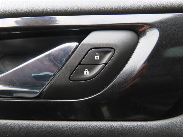 used 2023 Chevrolet Traverse car, priced at $37,455