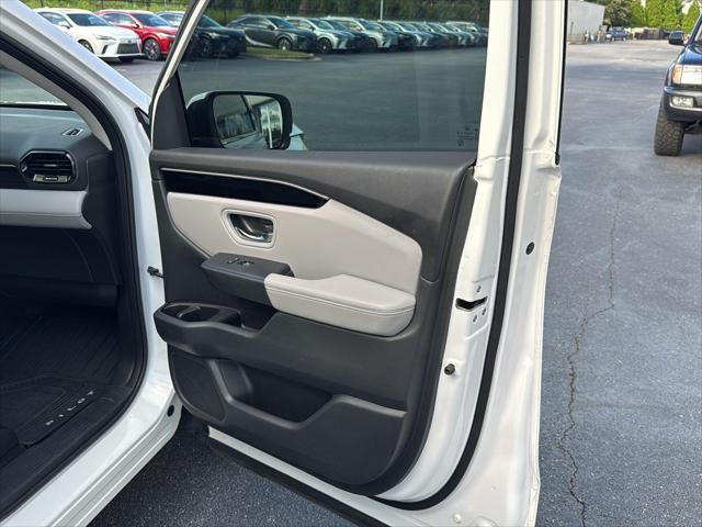 used 2023 Honda Pilot car, priced at $40,500