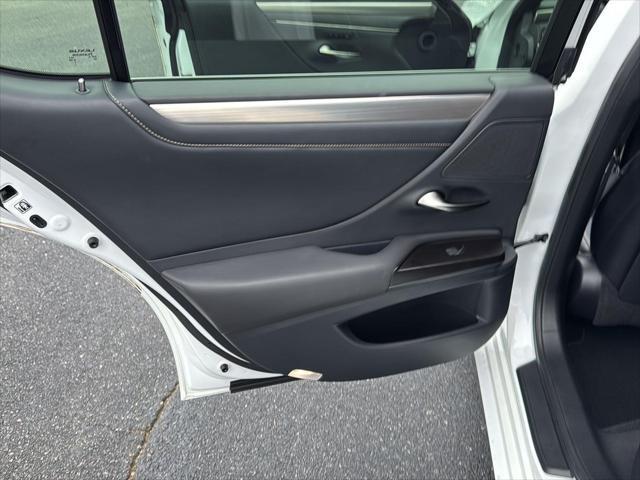 used 2019 Lexus ES 350 car, priced at $33,500