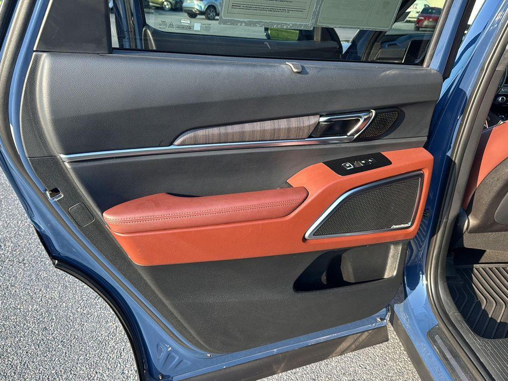 used 2024 Kia Telluride car, priced at $40,000