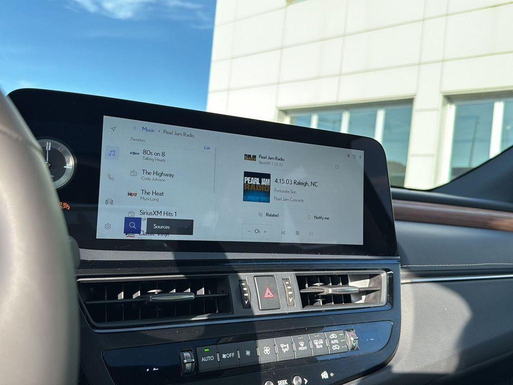 new 2025 Lexus ES 350 car, priced at $50,245