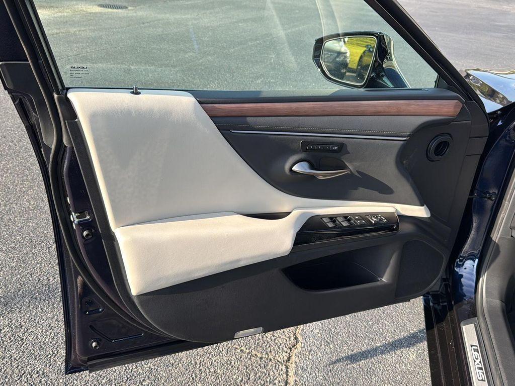 new 2025 Lexus ES 350 car, priced at $50,245