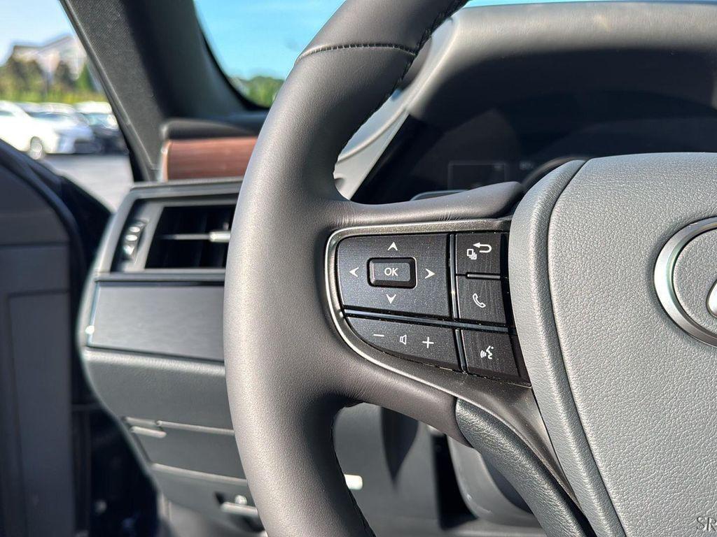 new 2025 Lexus ES 350 car, priced at $50,245
