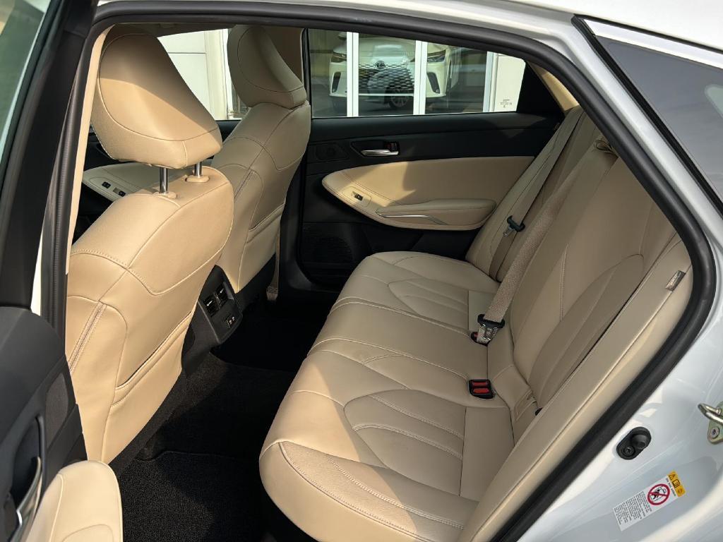 used 2019 Toyota Avalon Hybrid car, priced at $26,987