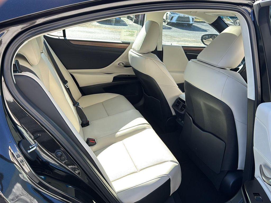 new 2025 Lexus ES 350 car, priced at $45,799