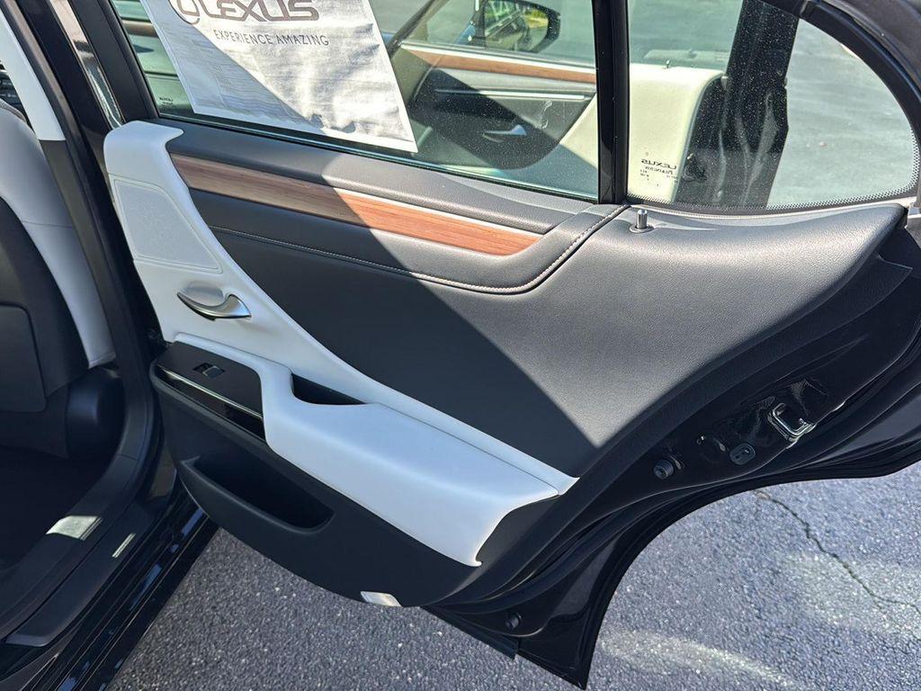 new 2025 Lexus ES 350 car, priced at $45,799