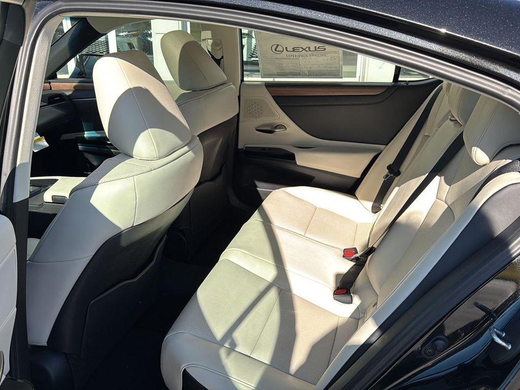 new 2025 Lexus ES 350 car, priced at $45,799