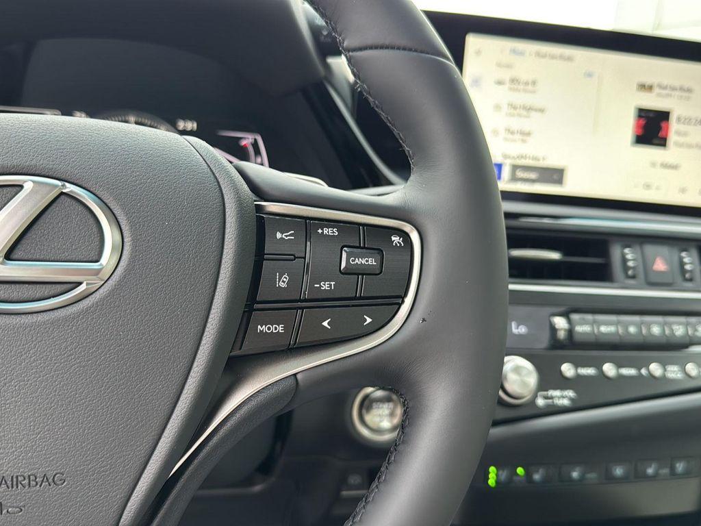 new 2025 Lexus ES 350 car, priced at $50,030