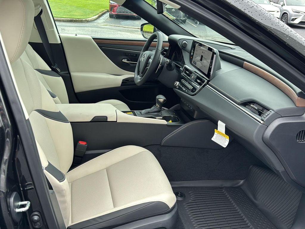 new 2025 Lexus ES 350 car, priced at $50,030