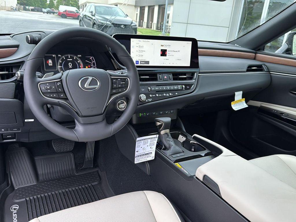 new 2025 Lexus ES 350 car, priced at $50,030