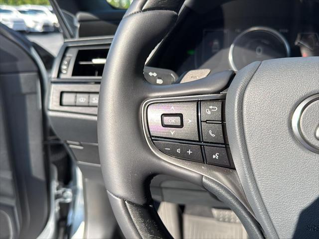 used 2025 Lexus ES 300h car, priced at $52,500