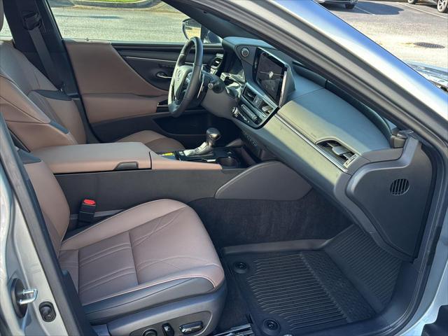 used 2025 Lexus ES 300h car, priced at $52,500