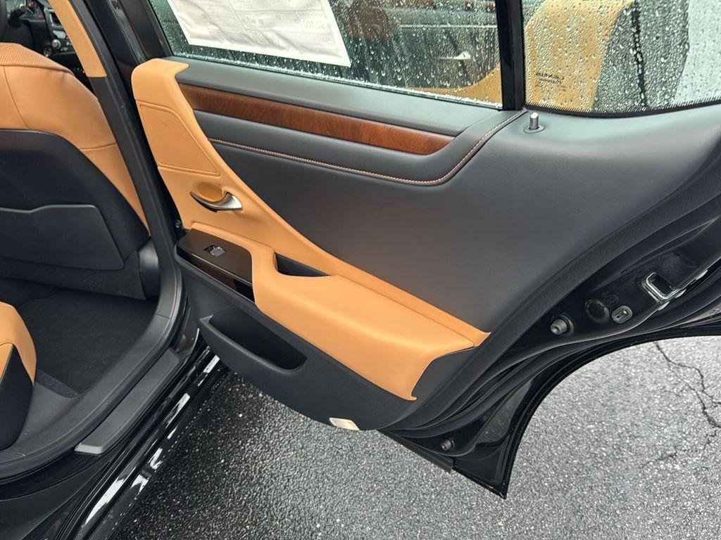 new 2025 Lexus ES 350 car, priced at $45,737