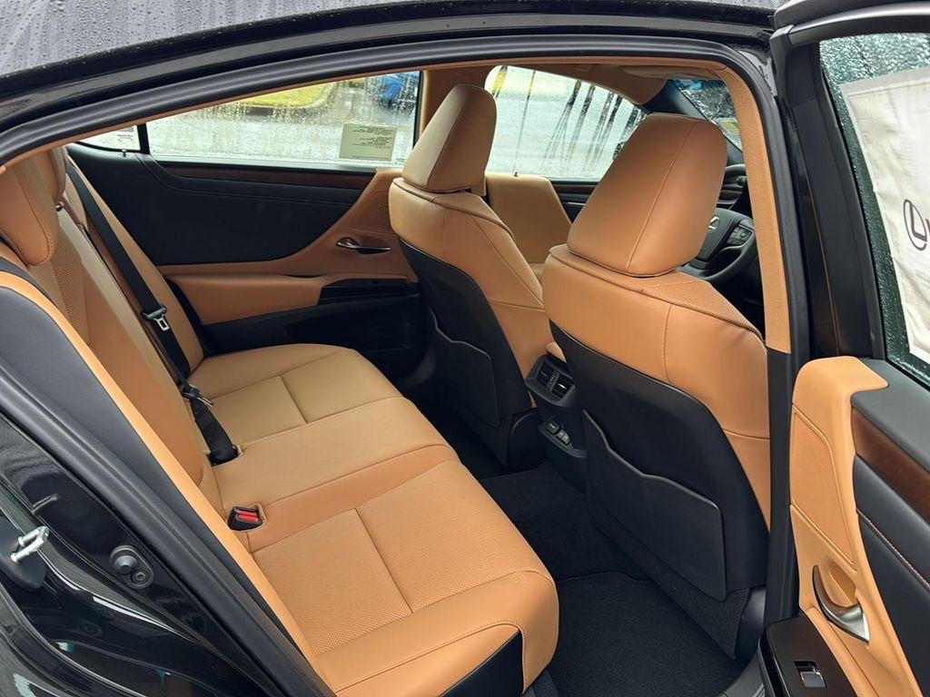 new 2025 Lexus ES 350 car, priced at $45,737