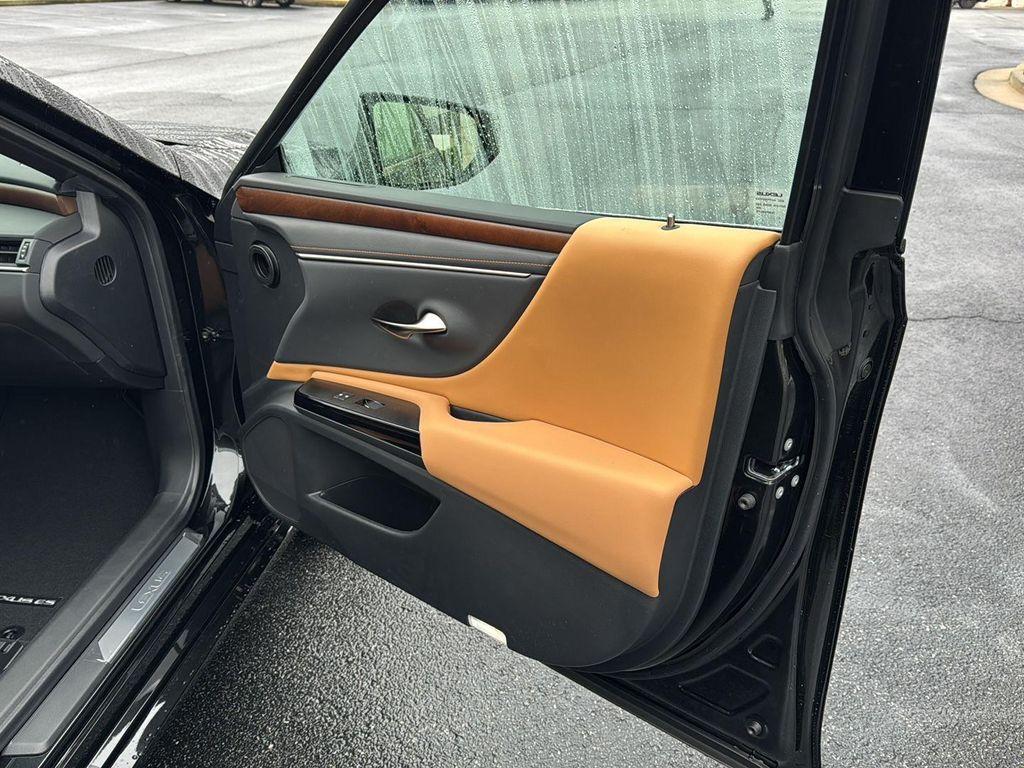 new 2025 Lexus ES 350 car, priced at $45,737