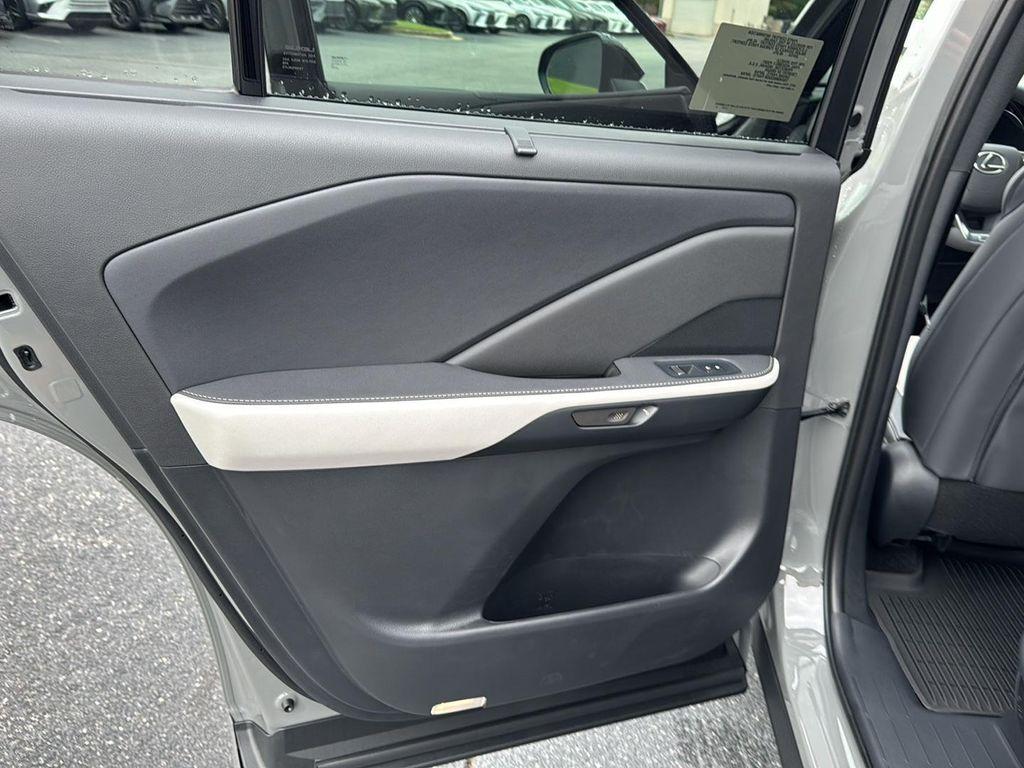 new 2025 Lexus TX 500h car, priced at $73,585