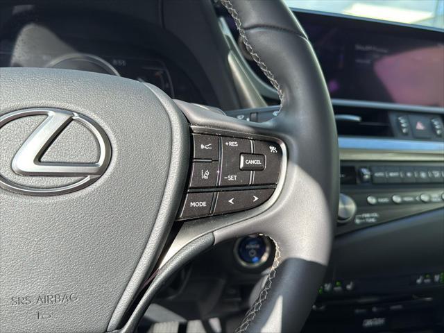 used 2021 Lexus ES 300h car, priced at $34,500