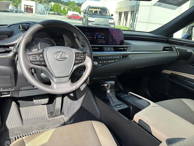 used 2021 Lexus ES 300h car, priced at $34,500
