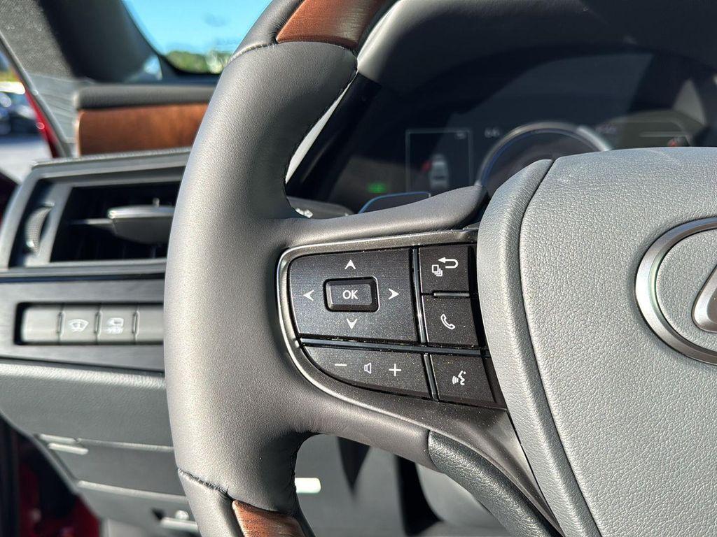 new 2025 Lexus ES 300h car, priced at $54,839