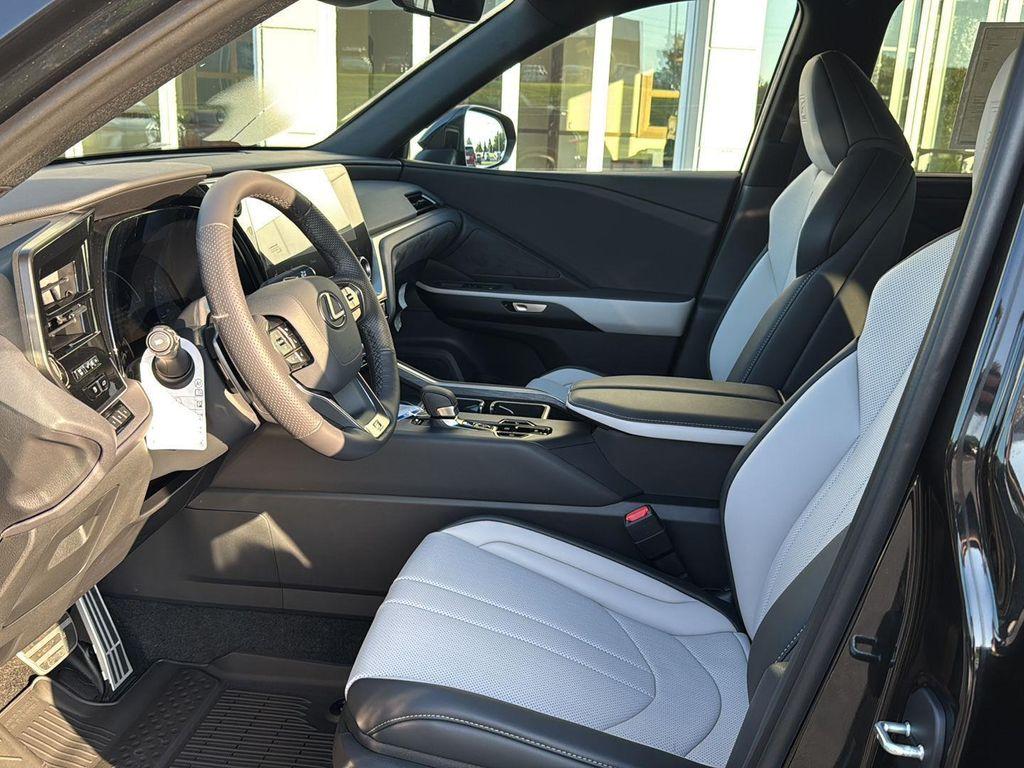 new 2025 Lexus TX 500h car, priced at $74,295