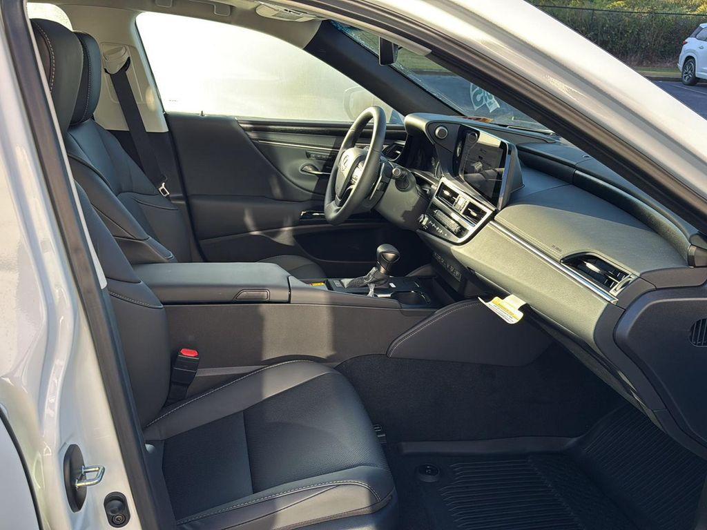 new 2025 Lexus ES 350 car, priced at $53,115