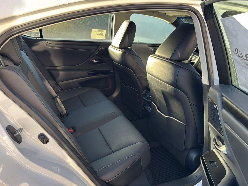 new 2025 Lexus ES 350 car, priced at $53,115