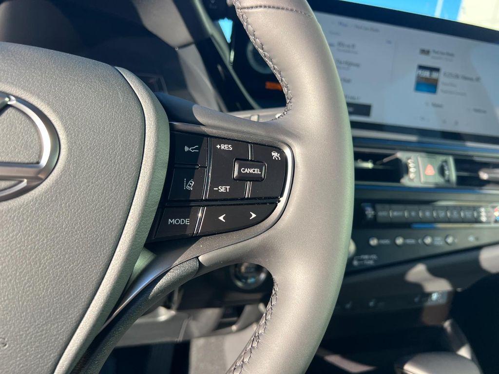 new 2025 Lexus ES 350 car, priced at $51,955