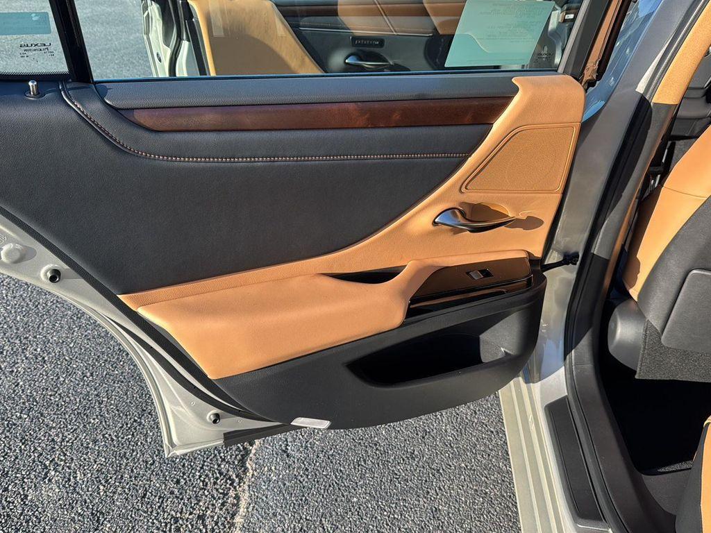 new 2025 Lexus ES 350 car, priced at $49,779