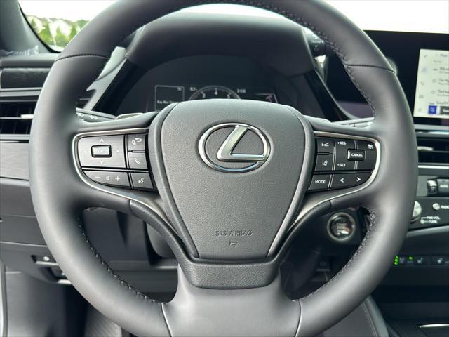new 2025 Lexus ES 350 car, priced at $48,129