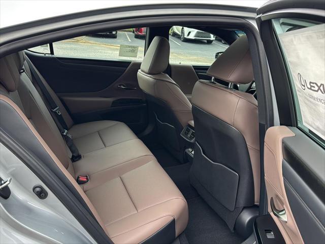 new 2025 Lexus ES 350 car, priced at $48,129