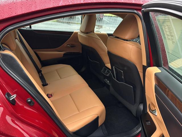 used 2022 Lexus ES 350 car, priced at $39,700