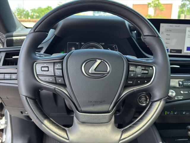 used 2025 Lexus ES 300h car, priced at $52,500