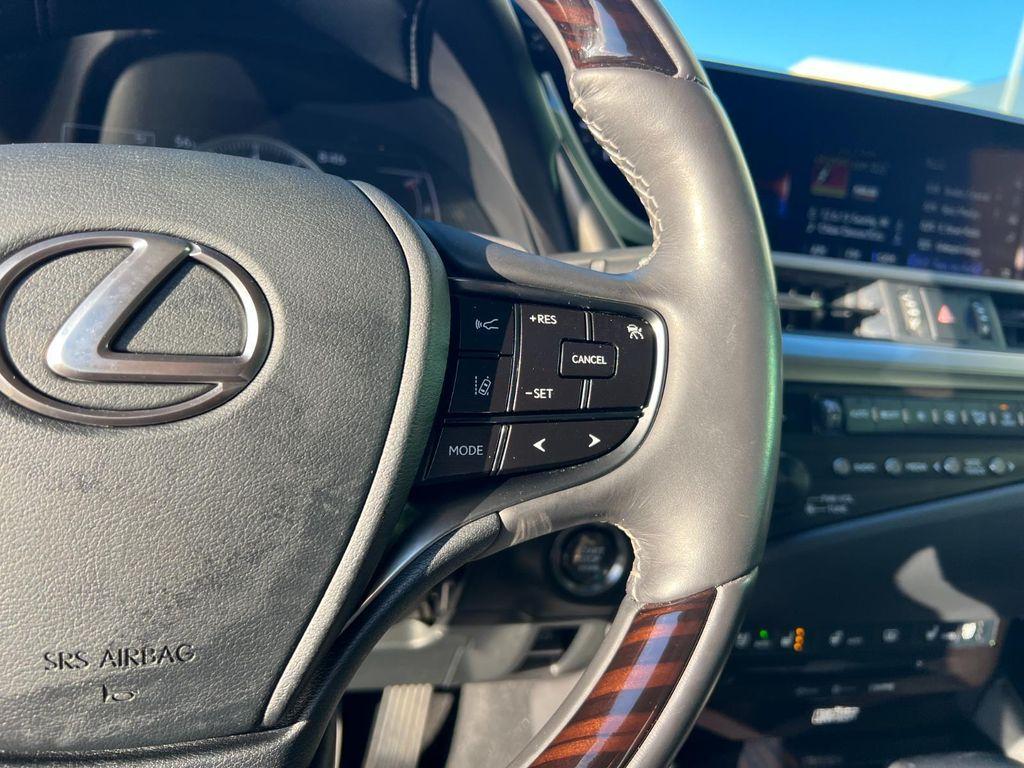 used 2020 Lexus ES 350 car, priced at $33,987