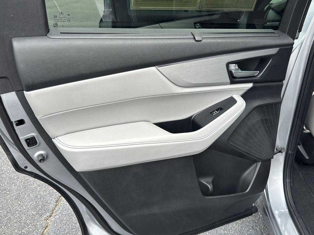 used 2024 Acura MDX car, priced at $44,025