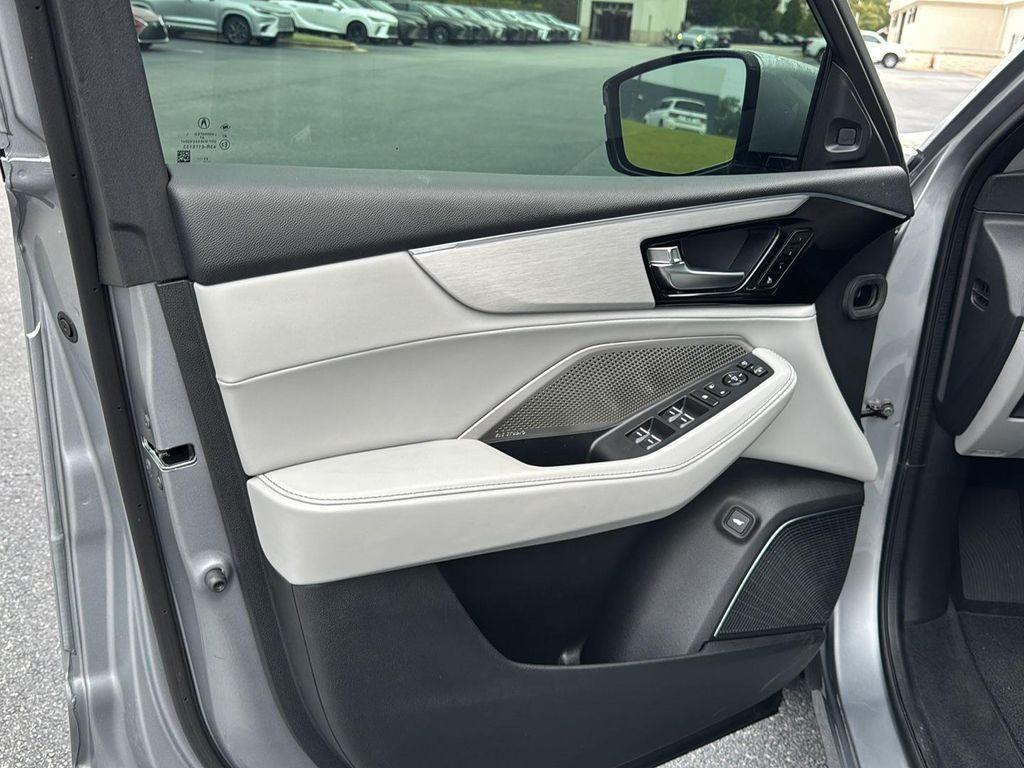 used 2024 Acura MDX car, priced at $44,025