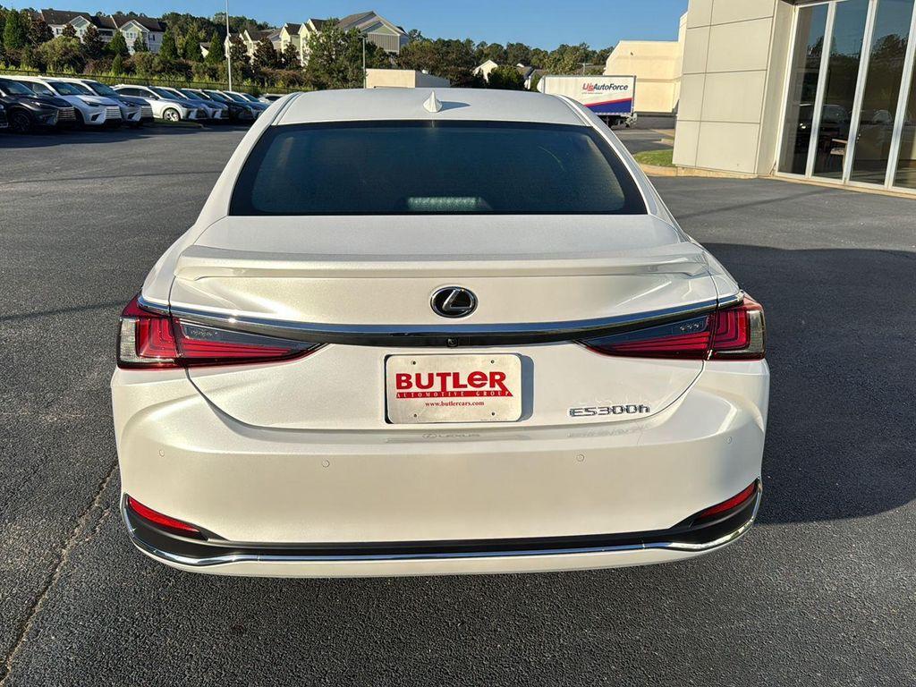 new 2025 Lexus ES 300h car, priced at $57,419