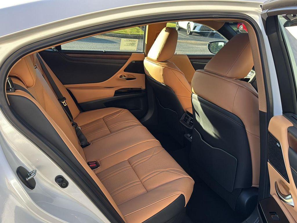 new 2025 Lexus ES 300h car, priced at $57,419