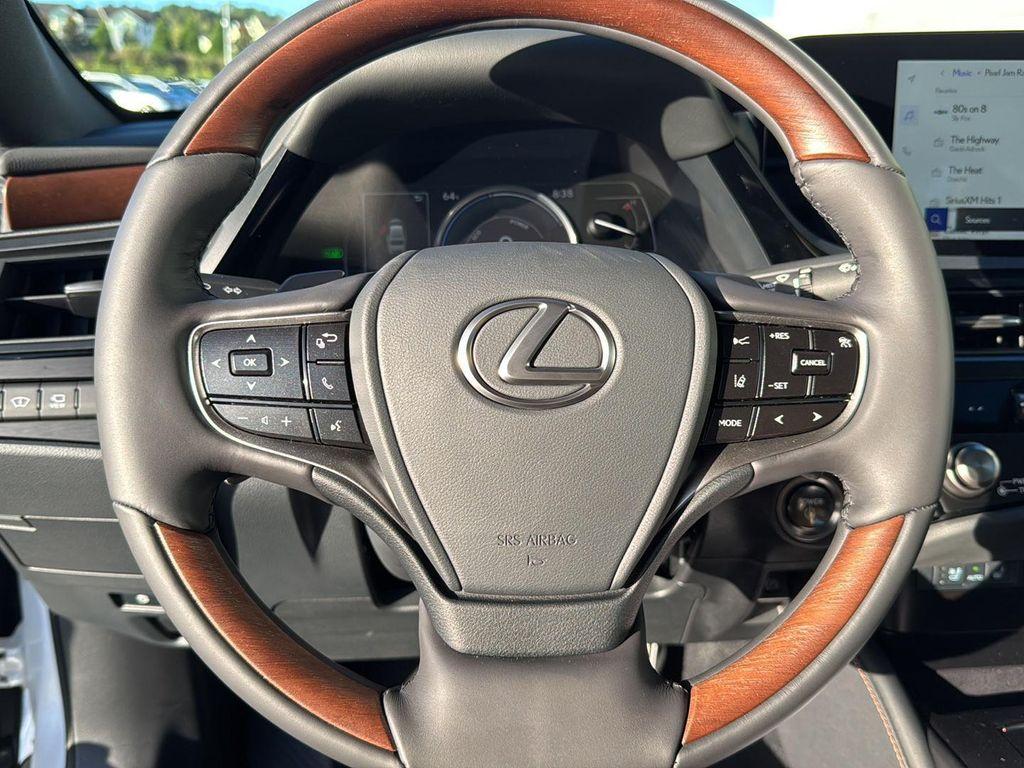 new 2025 Lexus ES 300h car, priced at $57,419