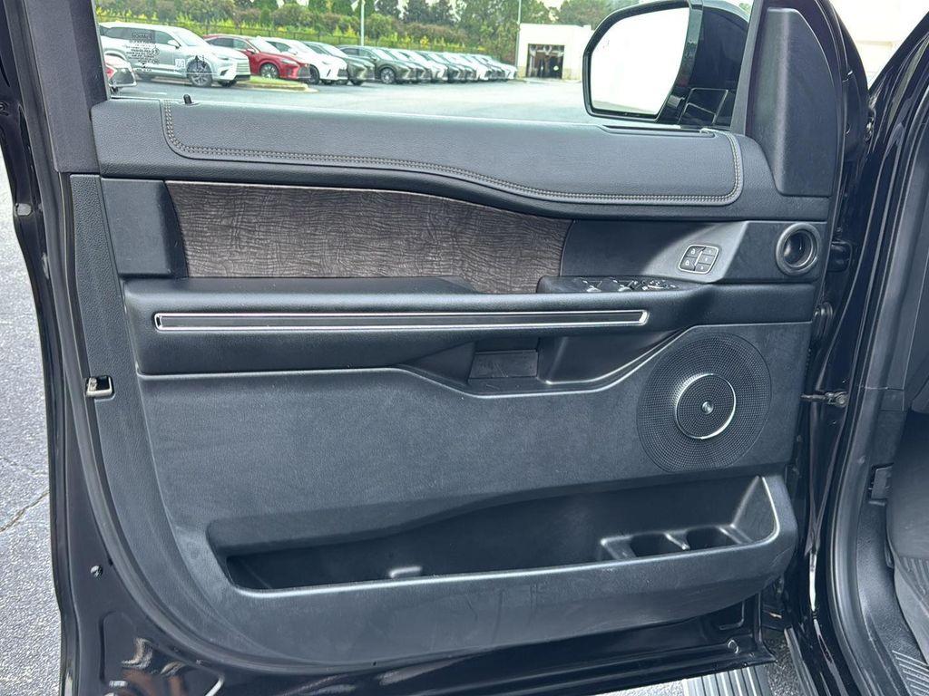 used 2021 Ford Expedition car, priced at $34,000