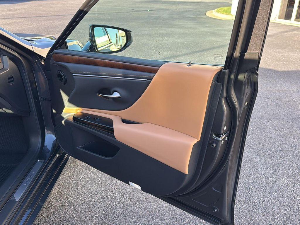 new 2025 Lexus ES 350 car, priced at $50,619