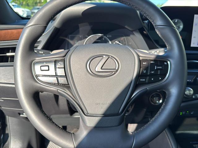 used 2023 Lexus ES 350 car, priced at $40,000