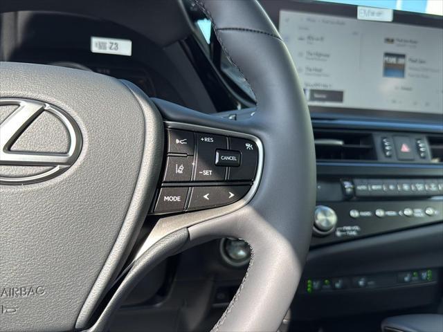 new 2025 Lexus ES 300h car, priced at $48,420